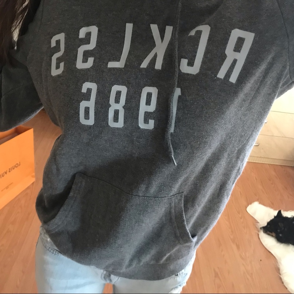 Y&R hoodie - Picture 2 of 5